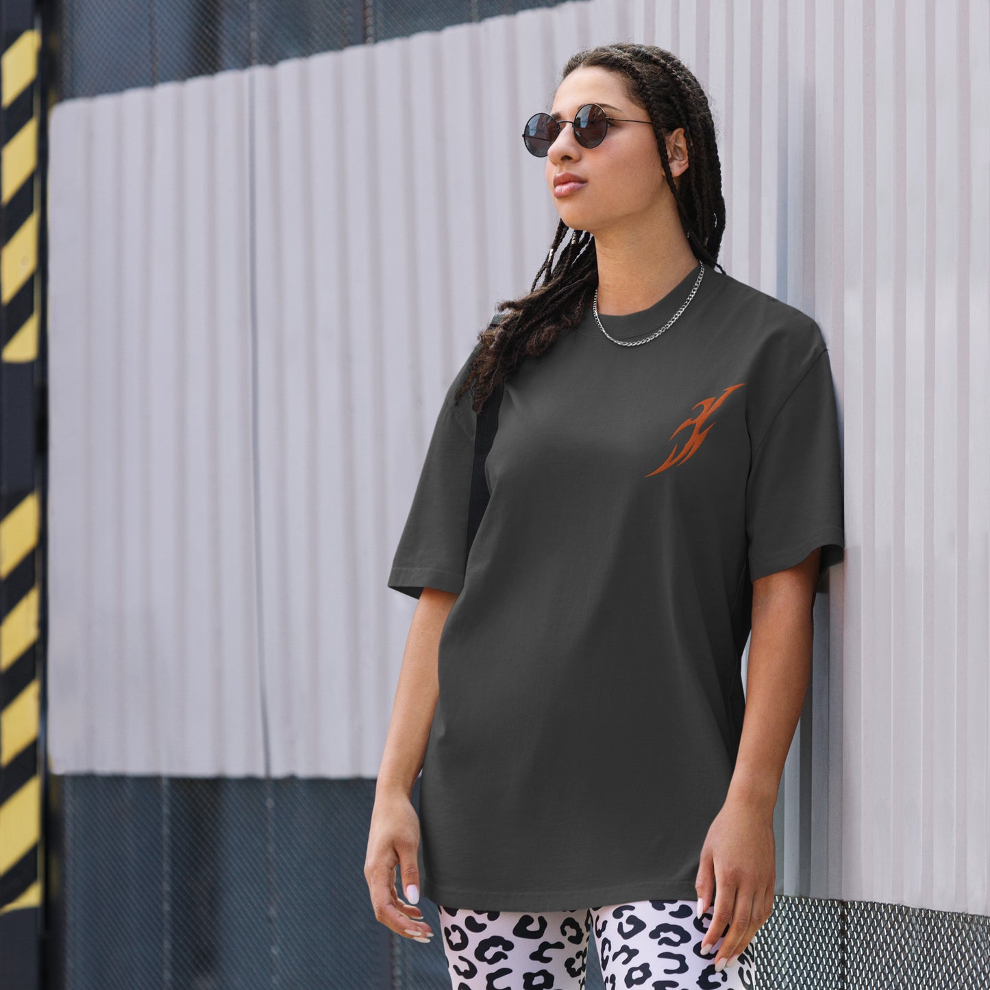 Camiseta desbotada tamanho grande