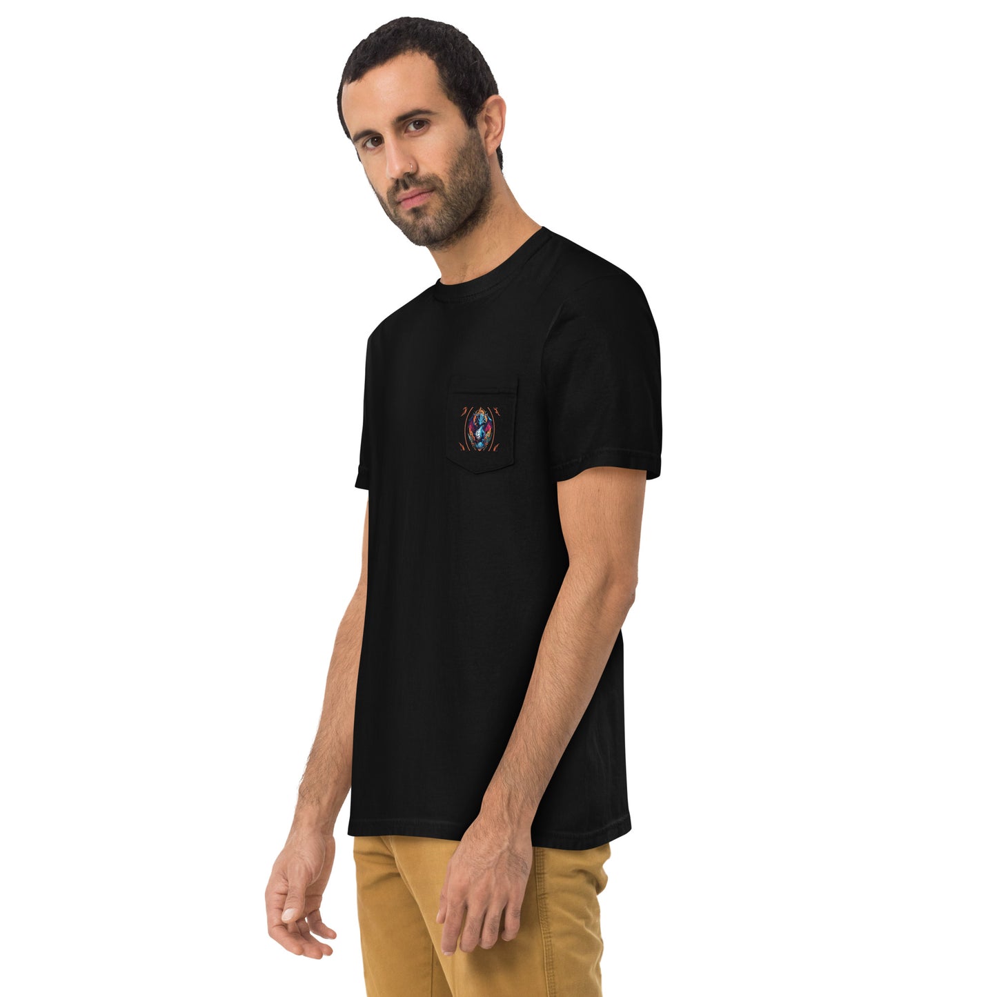 Camiseta garment dyed com bolso unissex