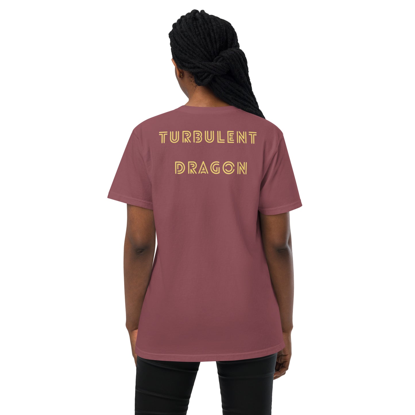 Camiseta garment dyed com bolso unissex