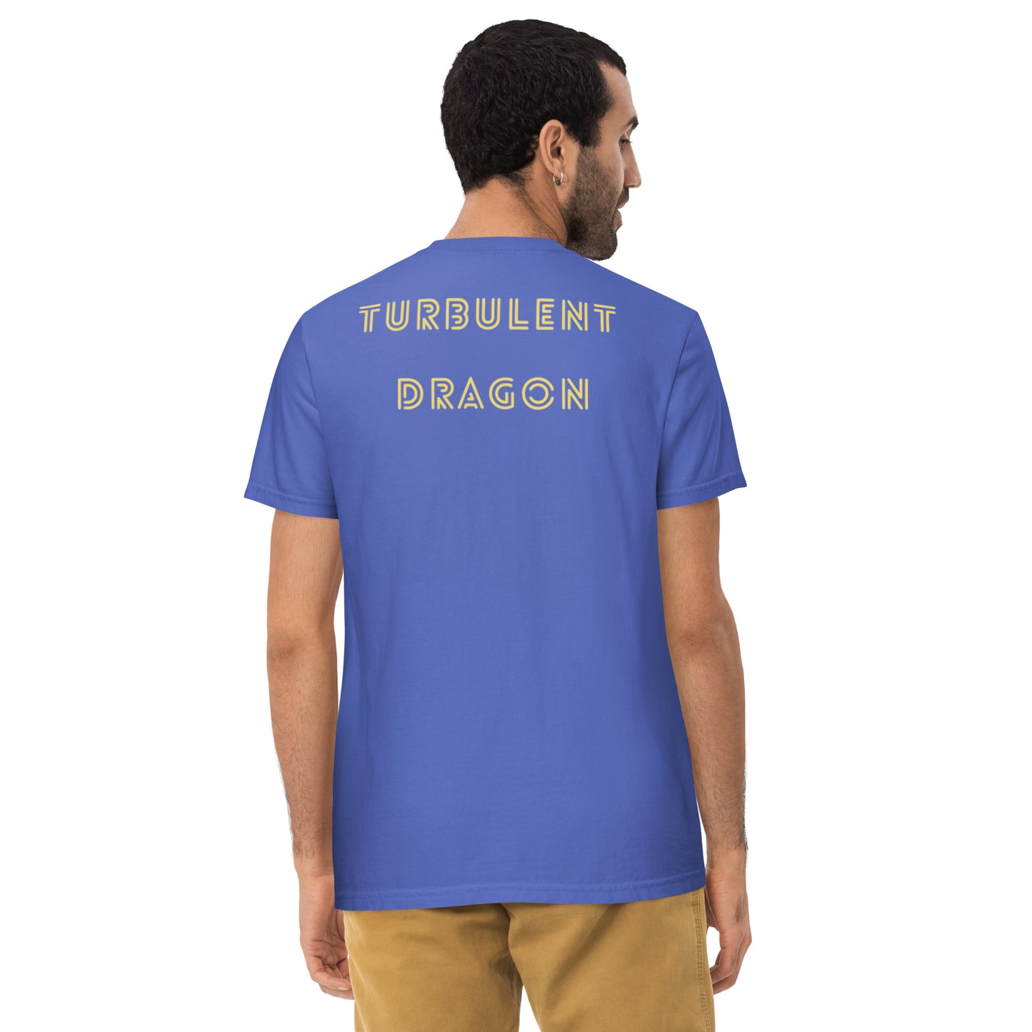 Camiseta garment dyed com bolso unissex