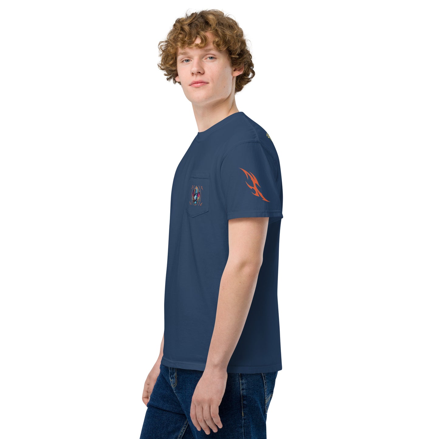 Camiseta garment dyed com bolso unissex