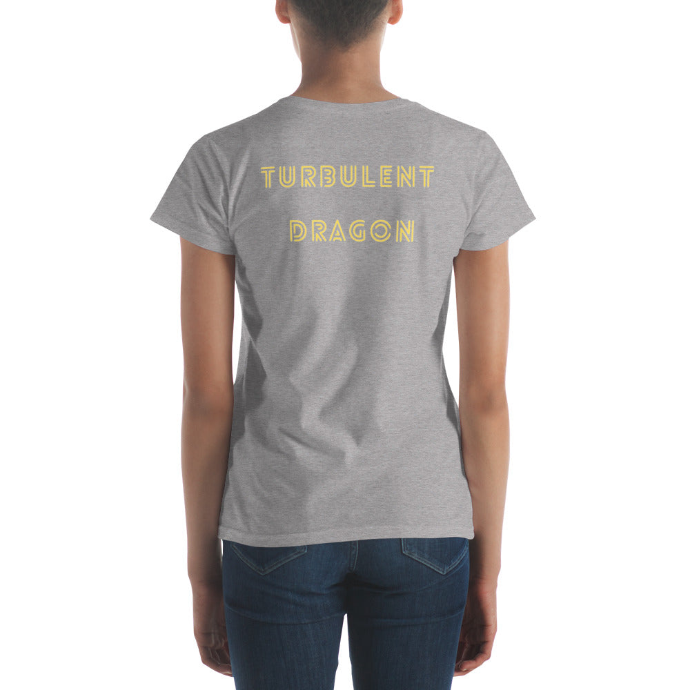 Camiseta feminina com mangas curtas