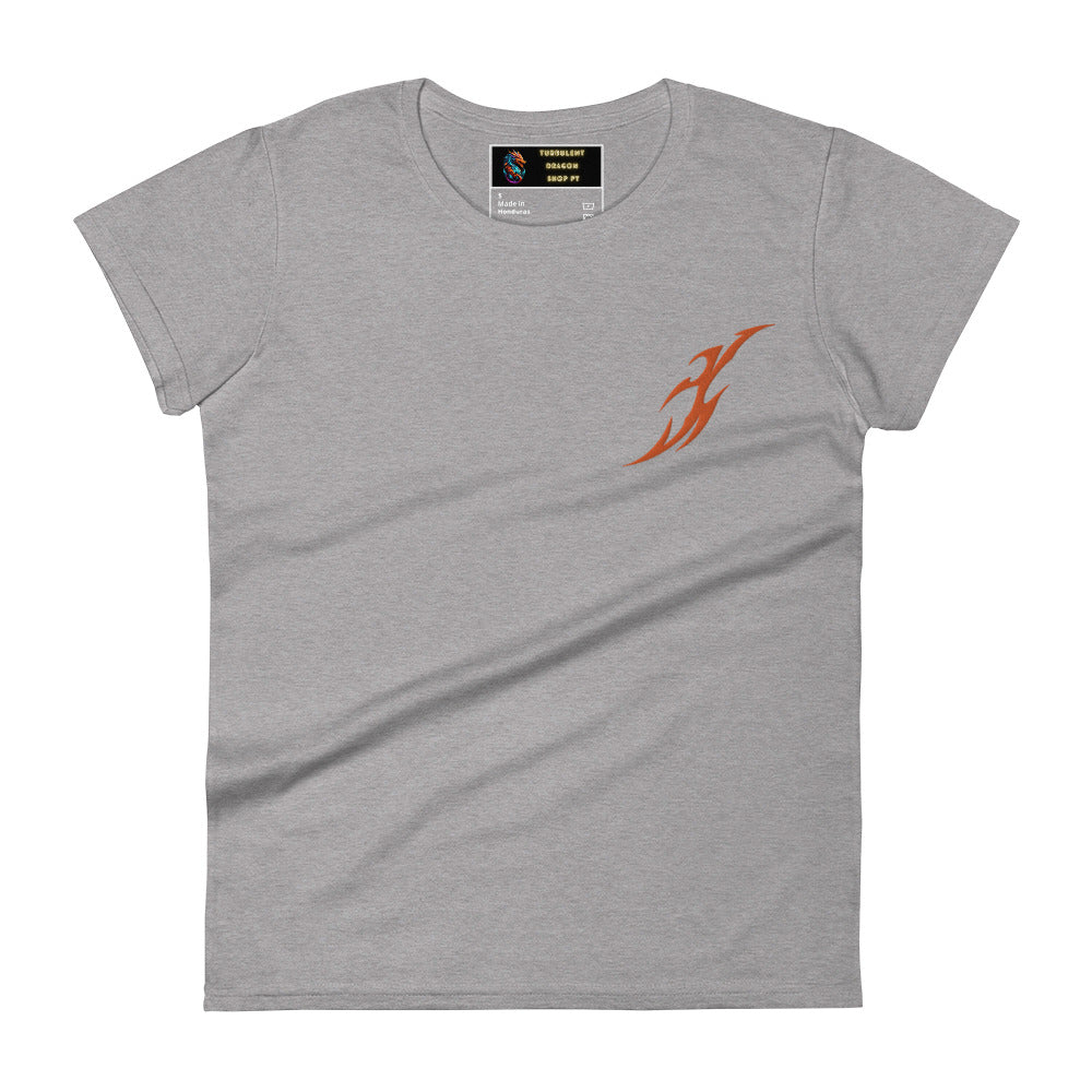 Camiseta feminina com mangas curtas